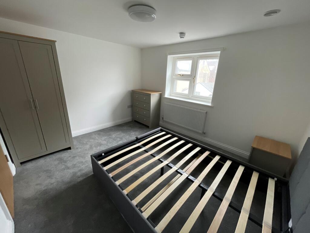 Room 6, 31A Warwick Street, Worthing, West Sussex, BN11 - View 2