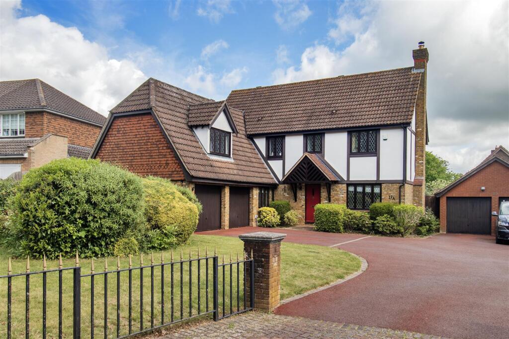5-bed house on Yardley Park Road, Tonbridge, £1,050,000