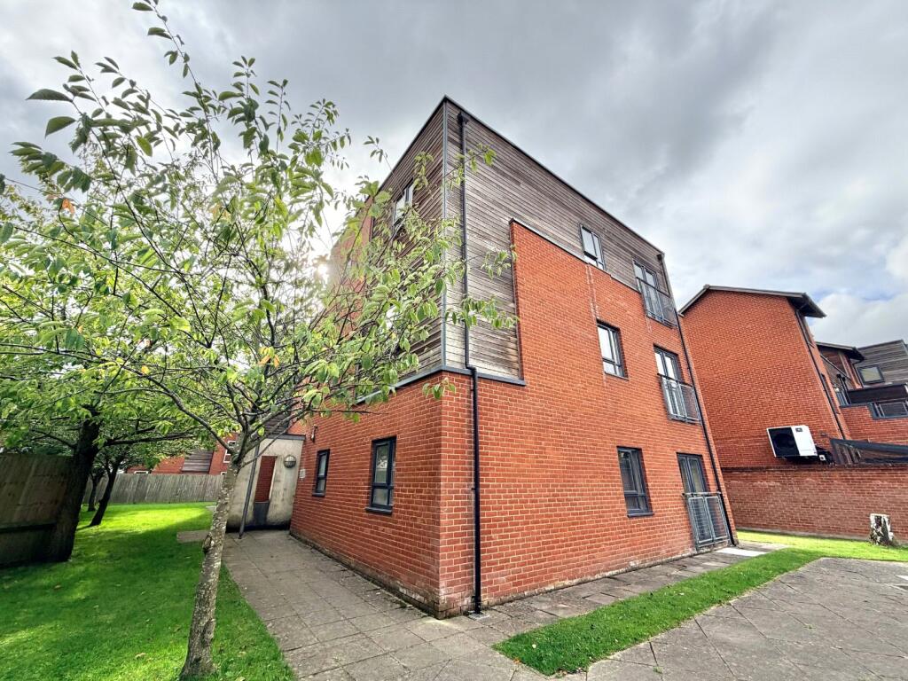 Main image of property: Georgia Avenue, Didsbury, Manchester, M20