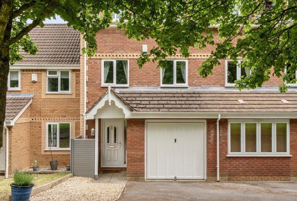 Main image of property: Sunningdale Drive, Warmley, Bristol, Gloucestershire, BS30