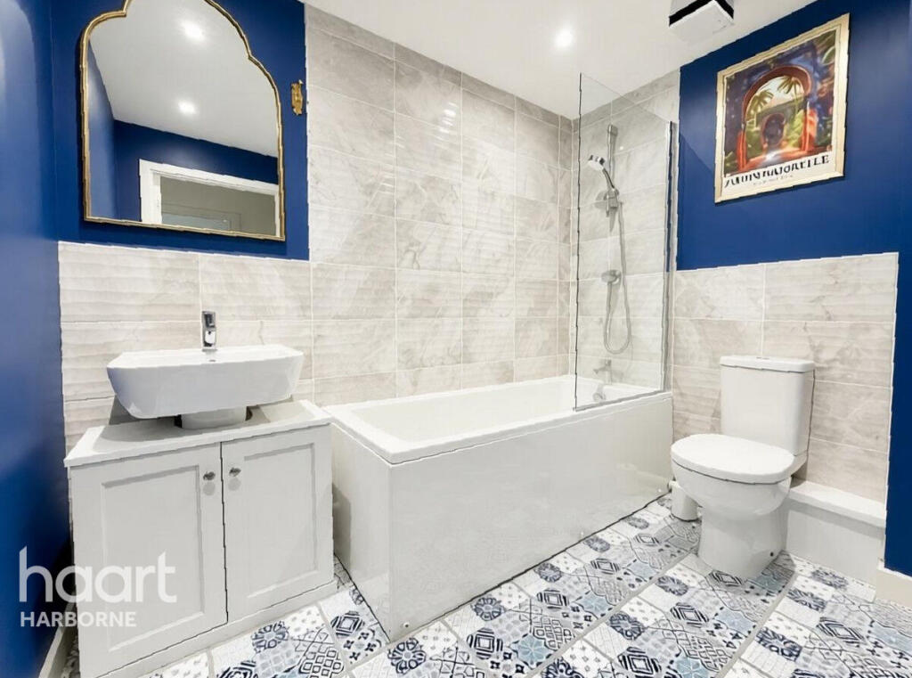 Apartment in Birmingham, Selly Oak - View 4