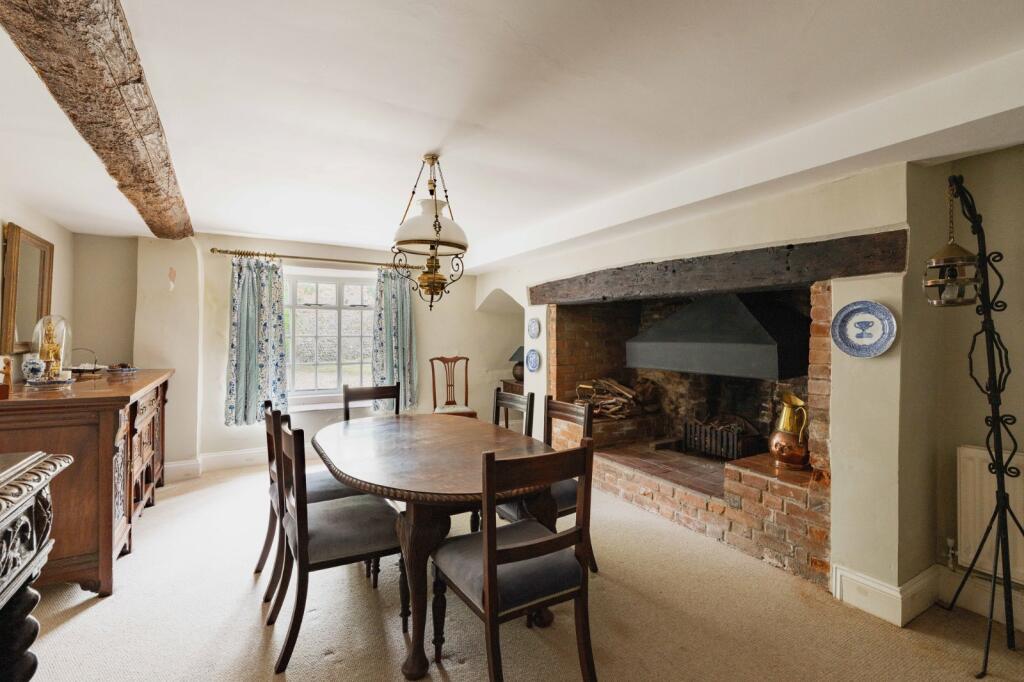 House in King's Lynn and West Norfolk, Castle Acre - More