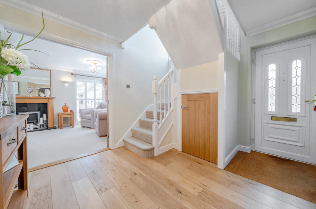 16, Langford Close, Stowmarket, Suffolk, IP14 photo 4