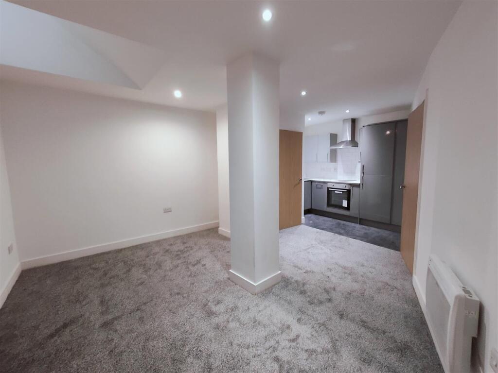 Main image of property: 63 Vicar Lane, Bradford