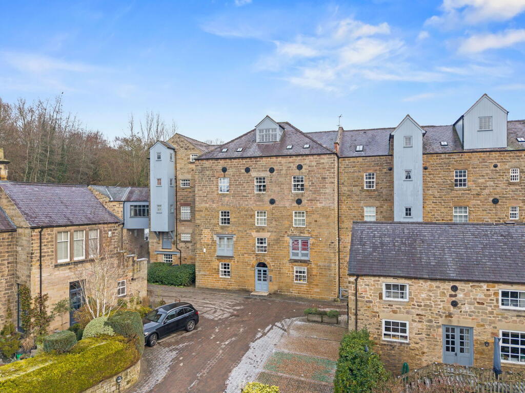 2-bed flat on Baileys Mill, Bentley Brook, Matlock, DE4 5NR, £205,000