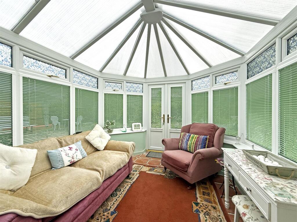 House in Shrewsbury, Shropshire - More