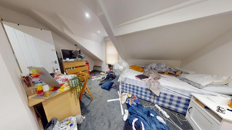 6 bedroom terraced house for rent