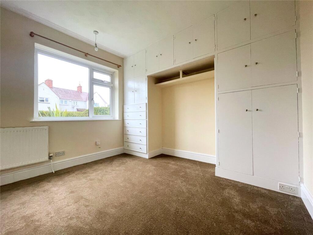 House in Gloucester - View 5