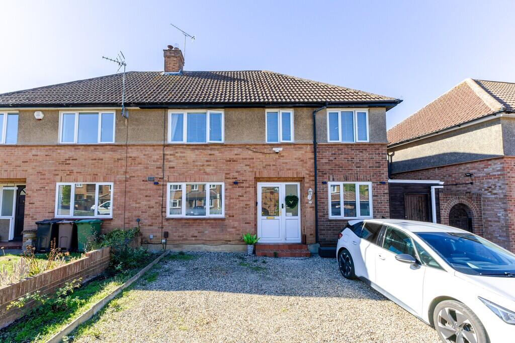 Main image of property: Reynards Way
