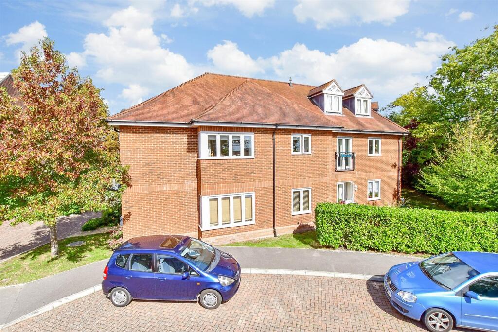 Main image of property: Old Common Close, Chichester, West Sussex