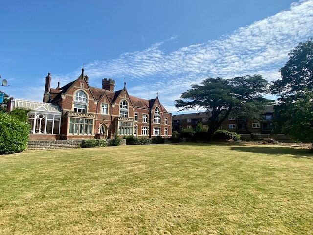 Main image of property: Suites 4 & 10, Thatcham House, Turners Drive, Thatcham, Berkshire, RG19 4QD