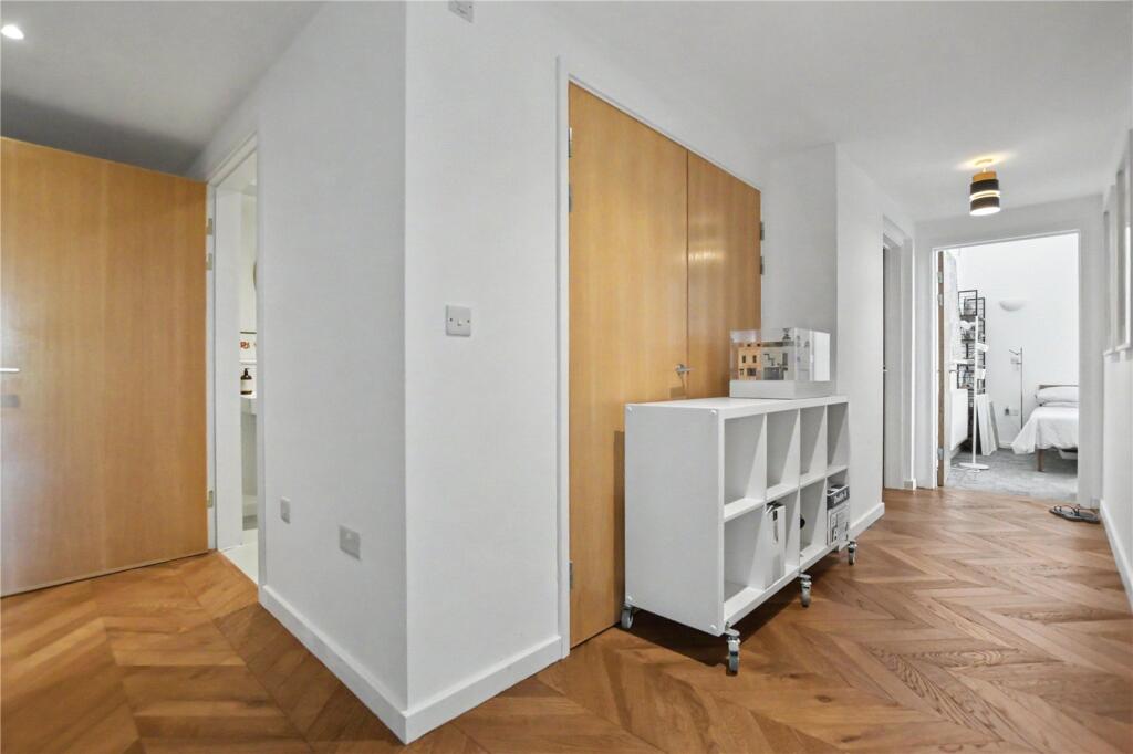 Apartment in Taunton - View 3