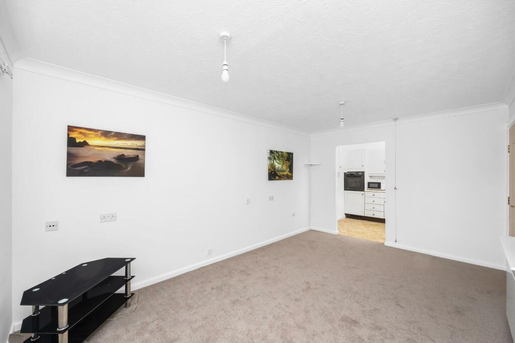 Apartment in Adur, Lancing - View 5