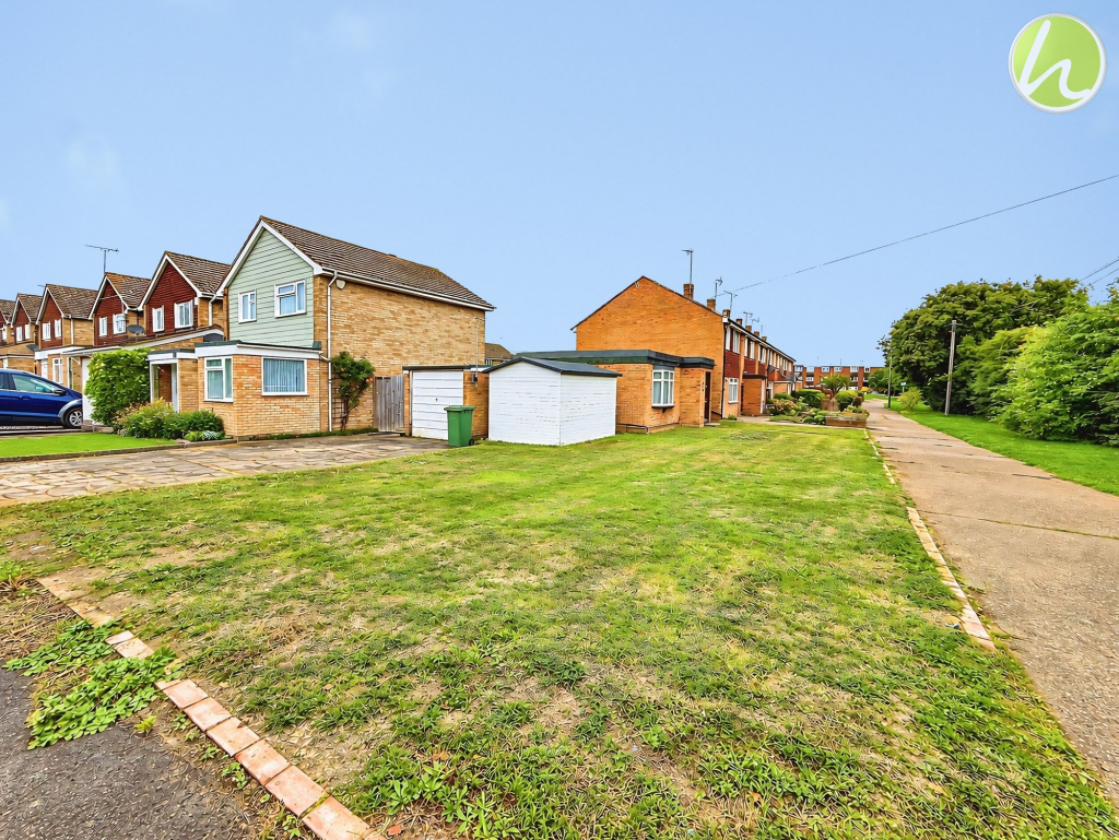 House in Stanford-le-Hope, Essex - View 2