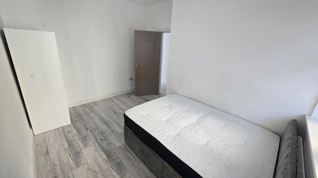 Apartment in Bury, Greater Manchester - View 4
