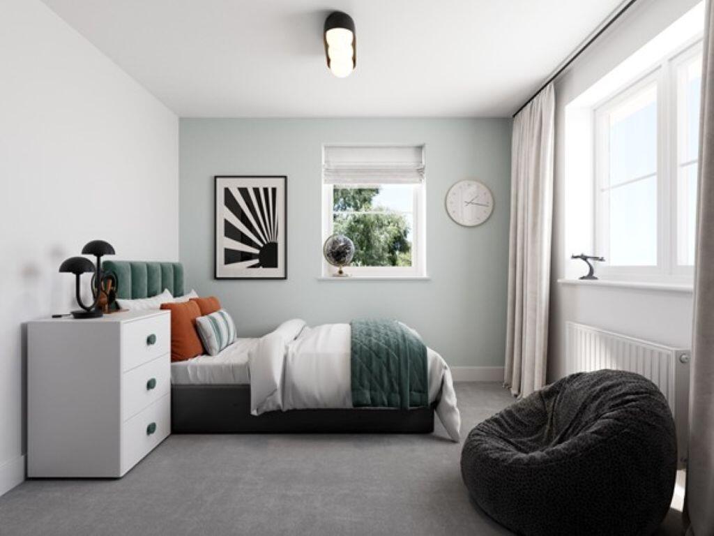 House in Bristol, Cribbs Triangle, Almondsbury - More