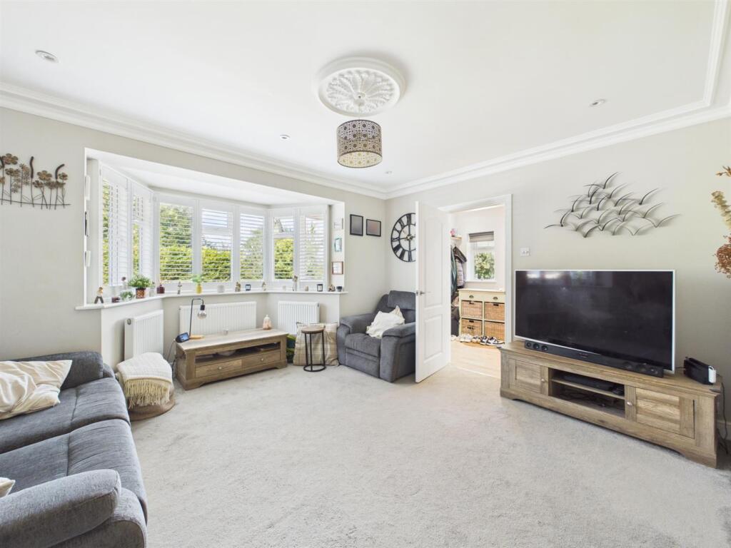 House in Croydon - View 2
