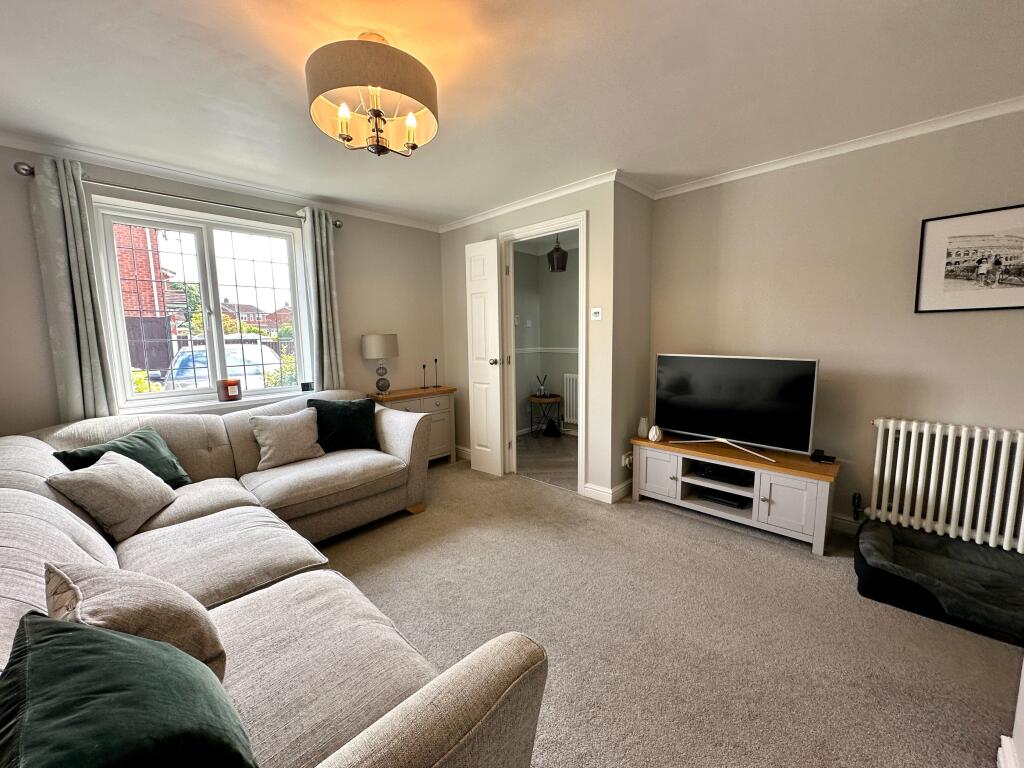 Rosewood Drive, Coppice Farm Estate, Willenhall, WV12 photo 3