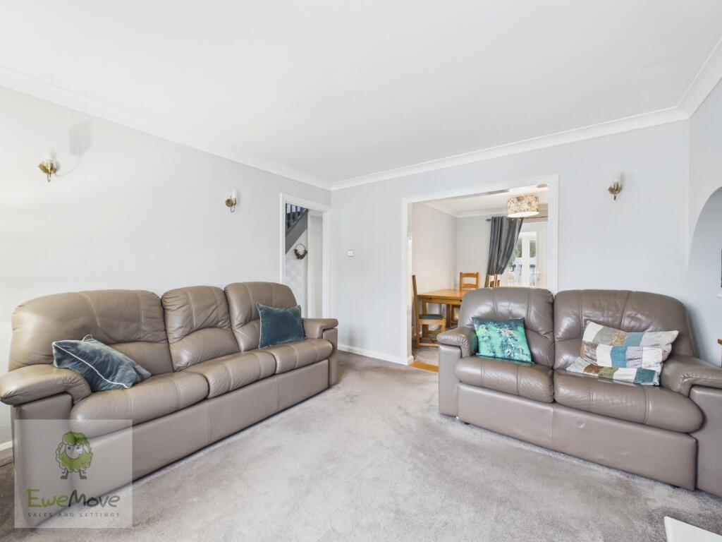 House in Frindsbury, Medway - View 5