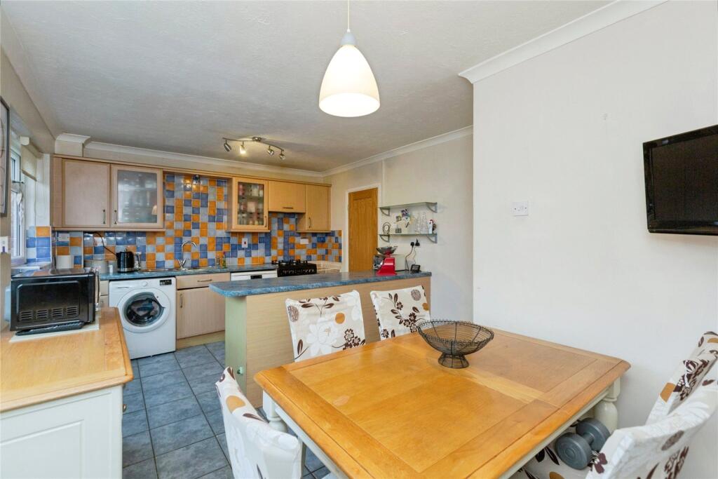 Gurney Crescent, LEICESTER, Leicestershire, LE19 photo 3