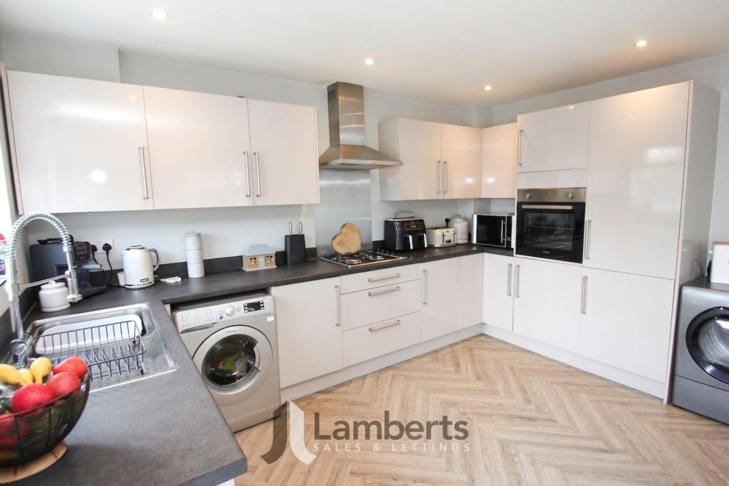 Additional image 18 of Green Lane, Studley, B80