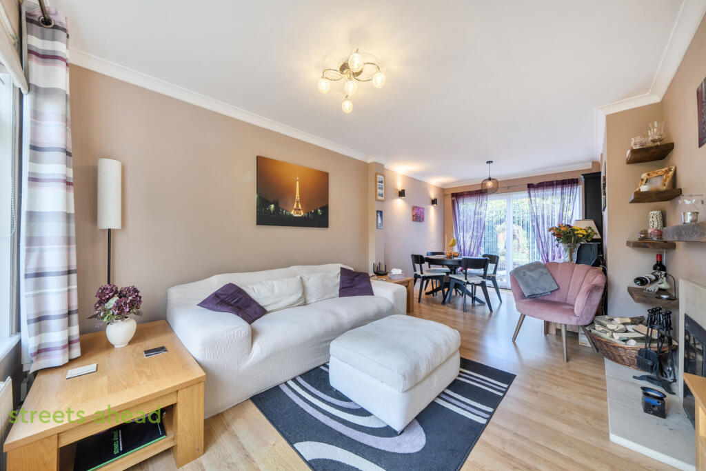 House in Croydon - View 2