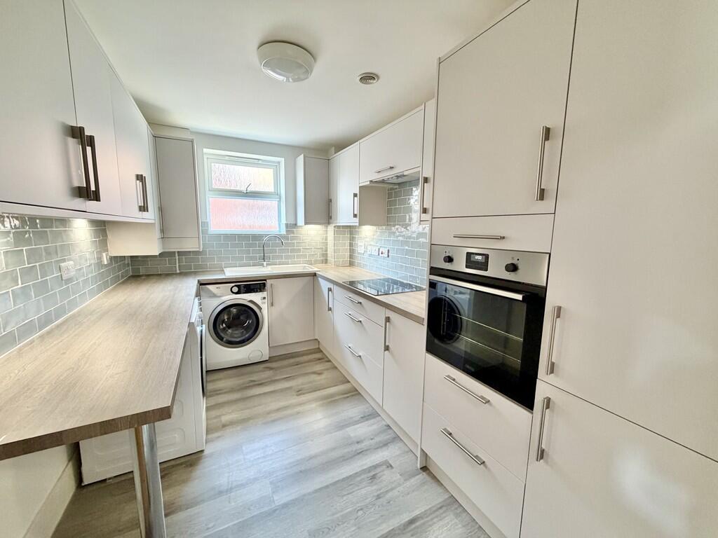 York Road, Broadstone - View 3