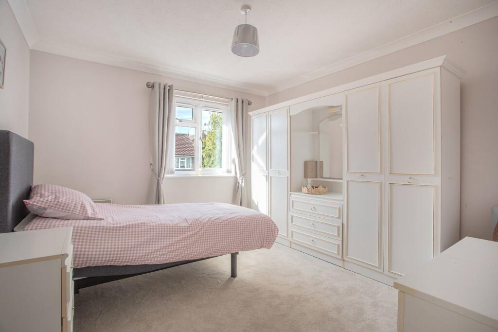 Apartment in Stroud, Wotton-under-Edge - View 5