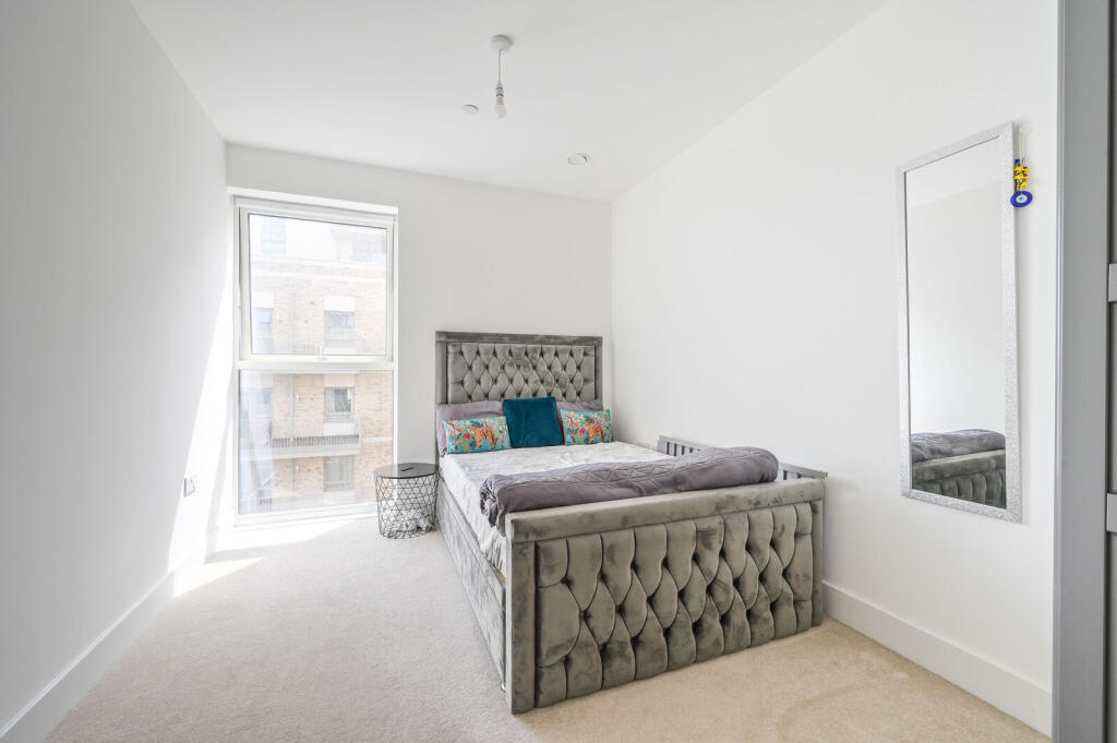 Apartment in London - More
