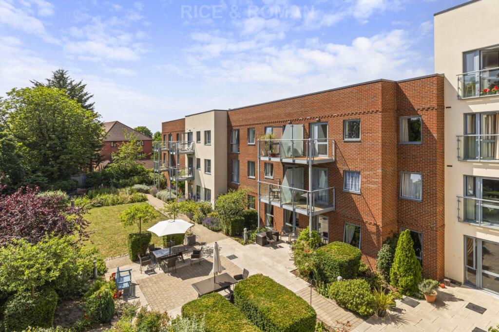 Apartment in Sutton - View 4