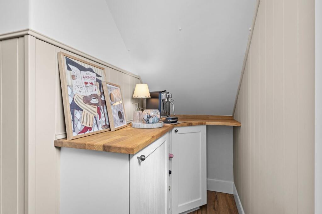 House in Kilmarnock, East Ayrshire - More