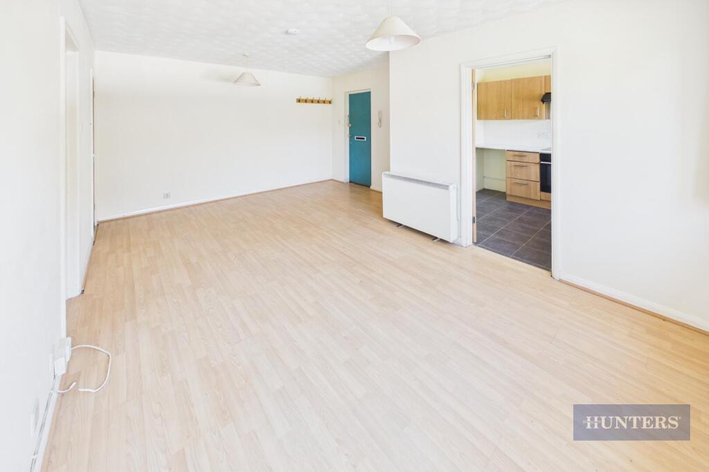 Apartment in Southampton - View 5