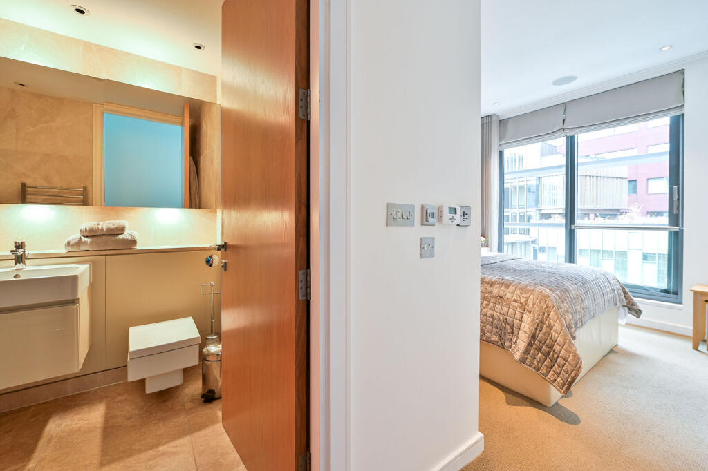 Apartment in London - View 5