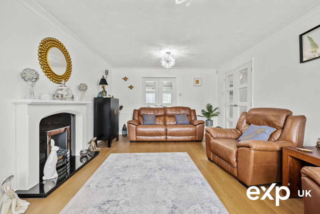House in Mansfield, Nottinghamshire - View 4