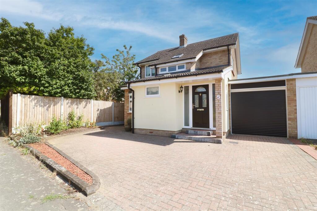 3-bed detached on Butterfield Road, Boreham, Chelmsford, £475,000