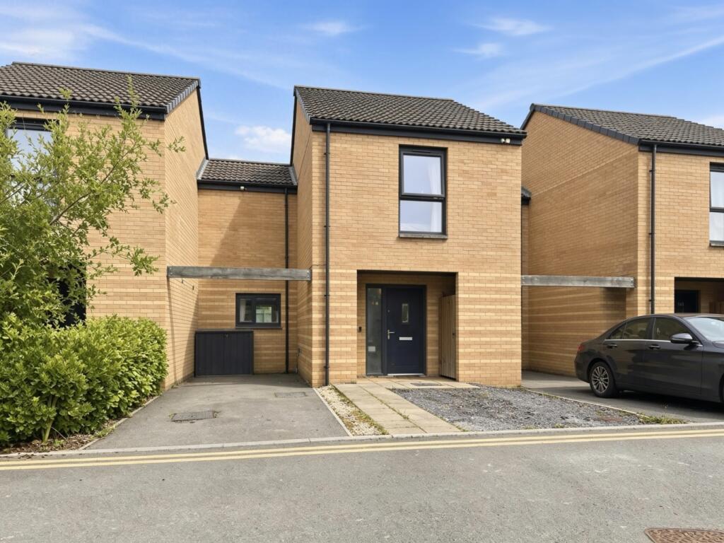 Main image of property: Rhodfa Crughywel, St. Mellons, Cardiff, South Glamorgan, CF3 0FH
