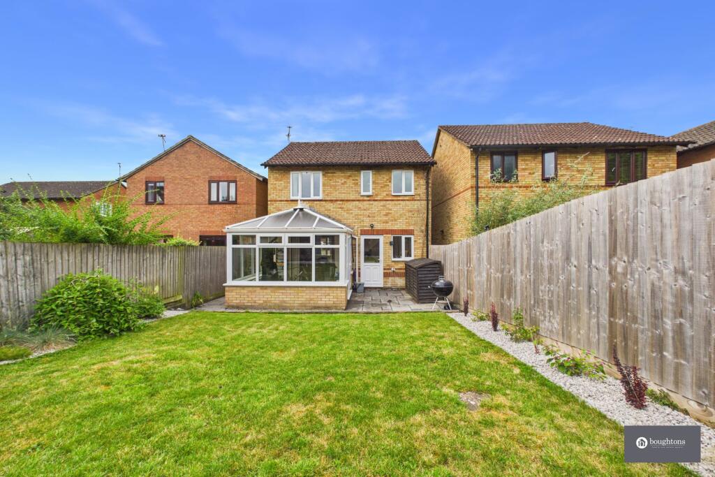 House in Brackley, Radstone Fields - View 4