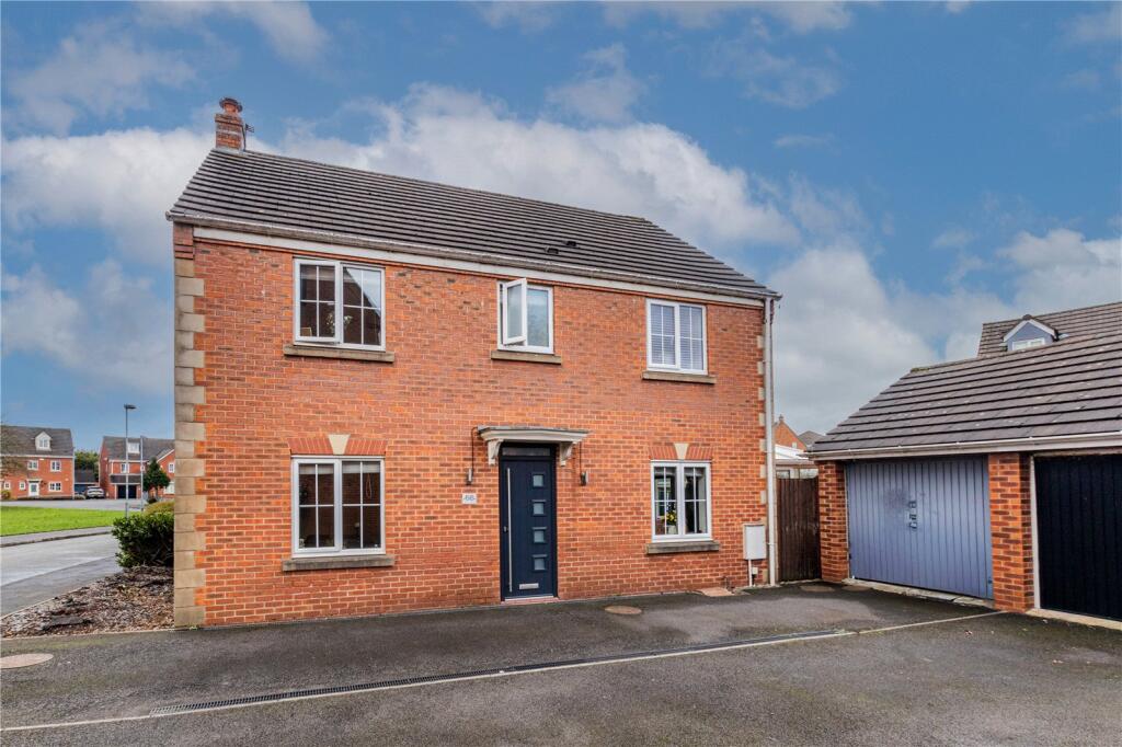 4-bed detached on Tangmere Avenue, Hopwood, Rochdale, OL10, £425,000
