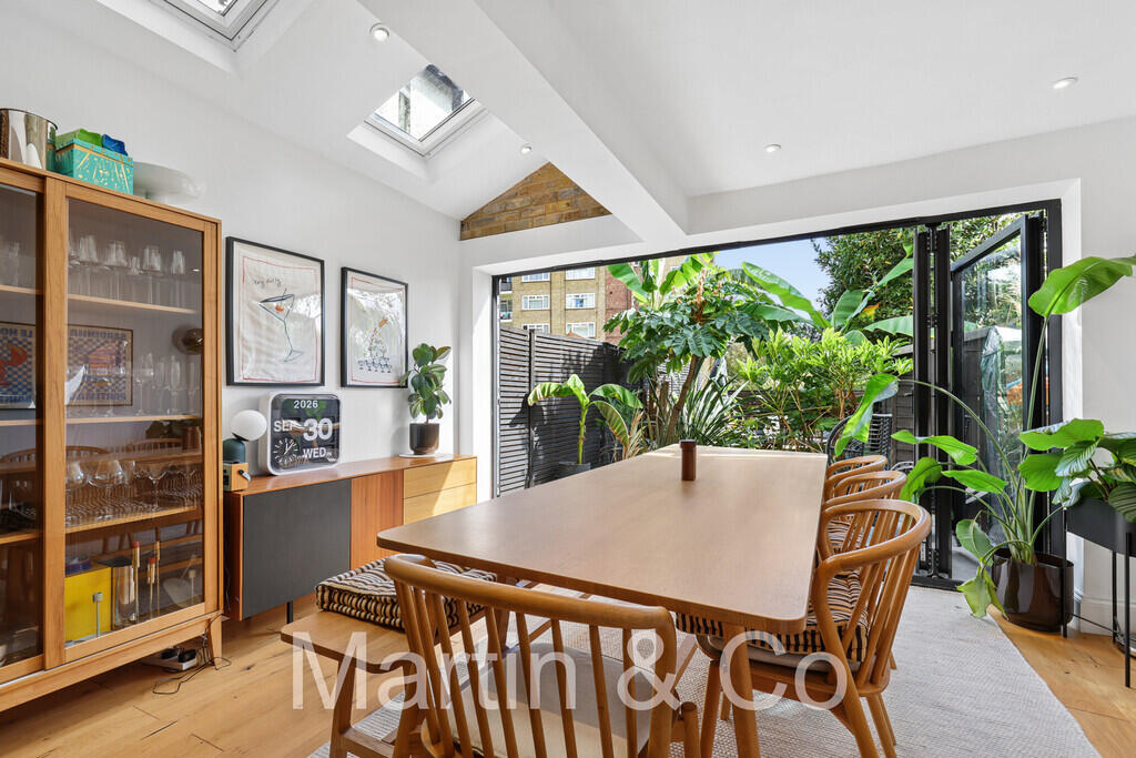House in Croydon - View 3