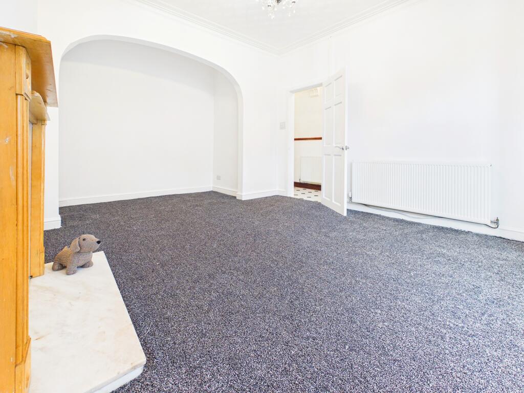 House in Newport - View 3