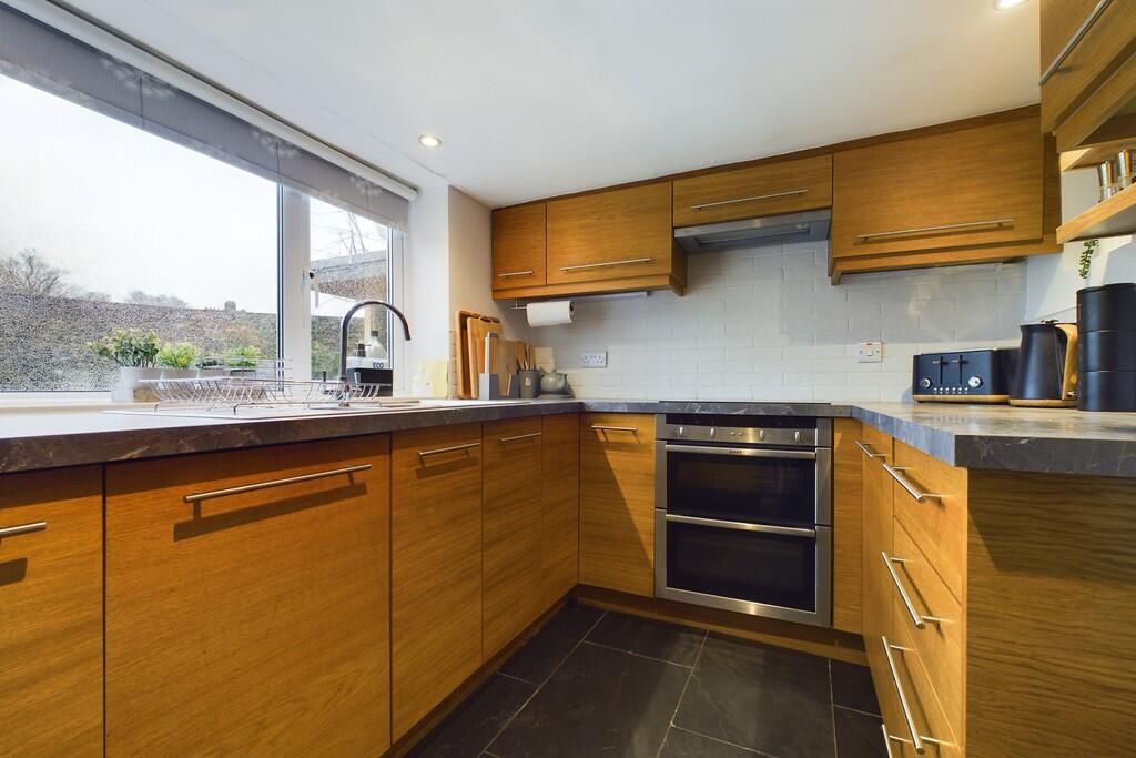 94 Main Street, Keswick, Cumbria, CA12 5NH photo 3