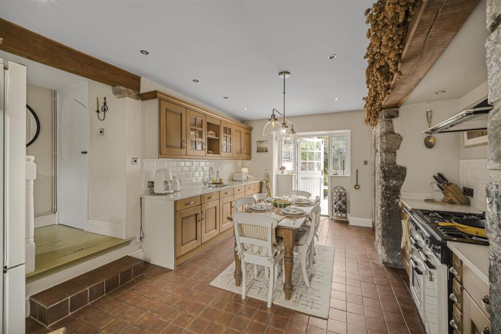 House in Cardiff, Llantwit Major - View 5