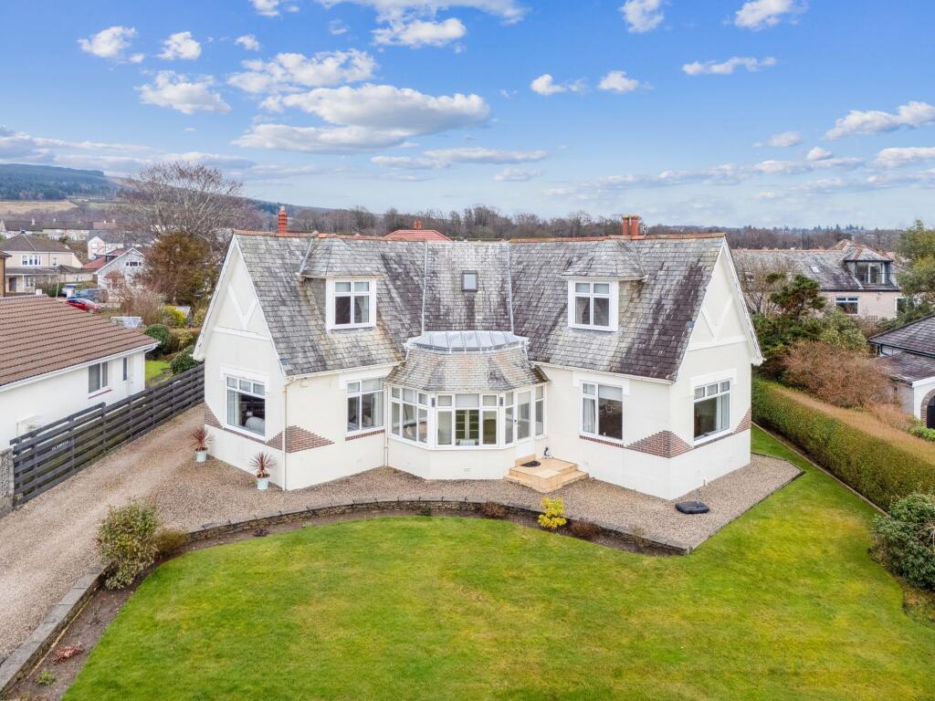 Main image of property: 6 Kidston Drive, Helensburgh, G84 8QA