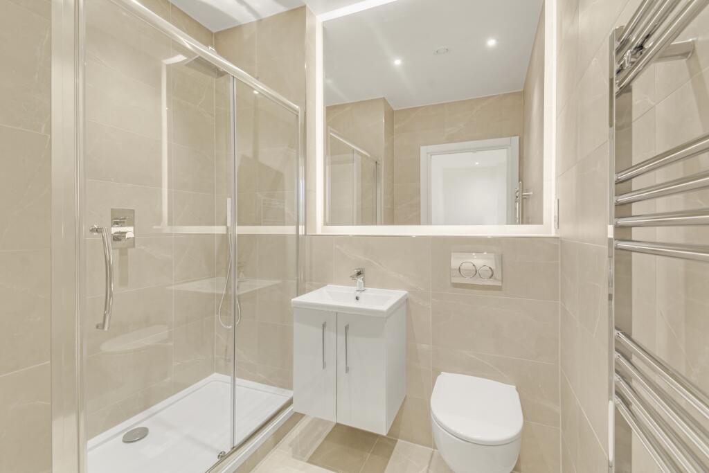 Apartment in Milton Keynes - View 4
