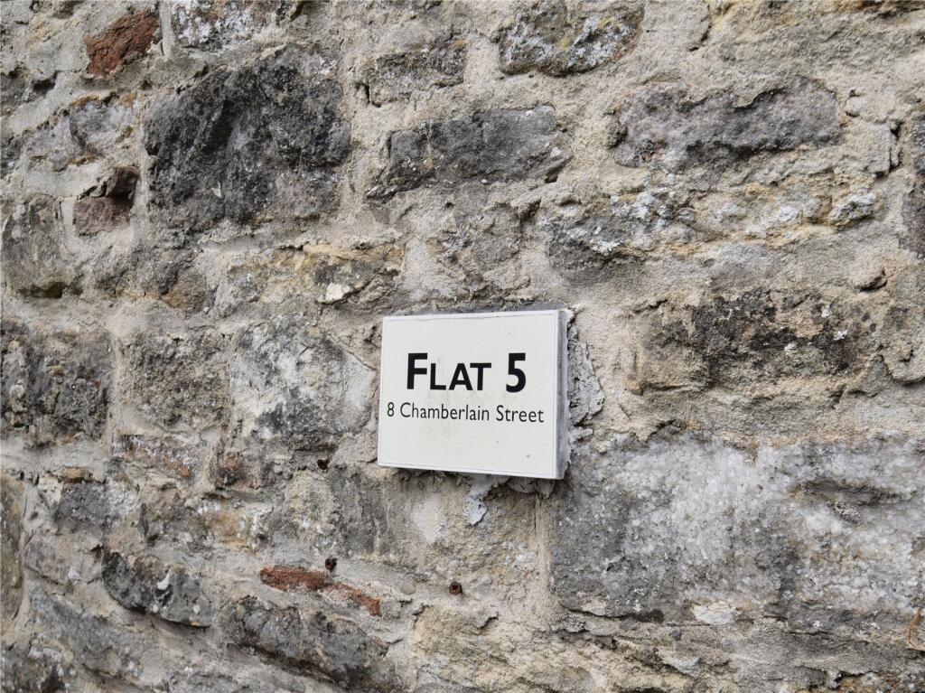 Additional image 9 of Superb Flat with Garden & Parking in Central Wells