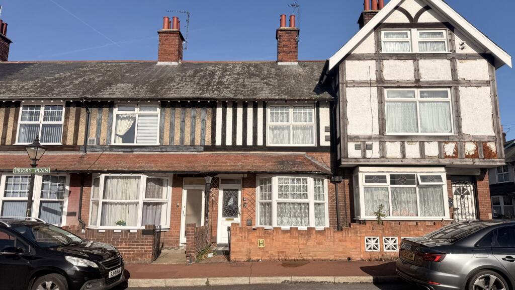 4-bed terraced on 7 Priory Plain, Great Yarmouth, Norfolk NR30 1NG, £90,000