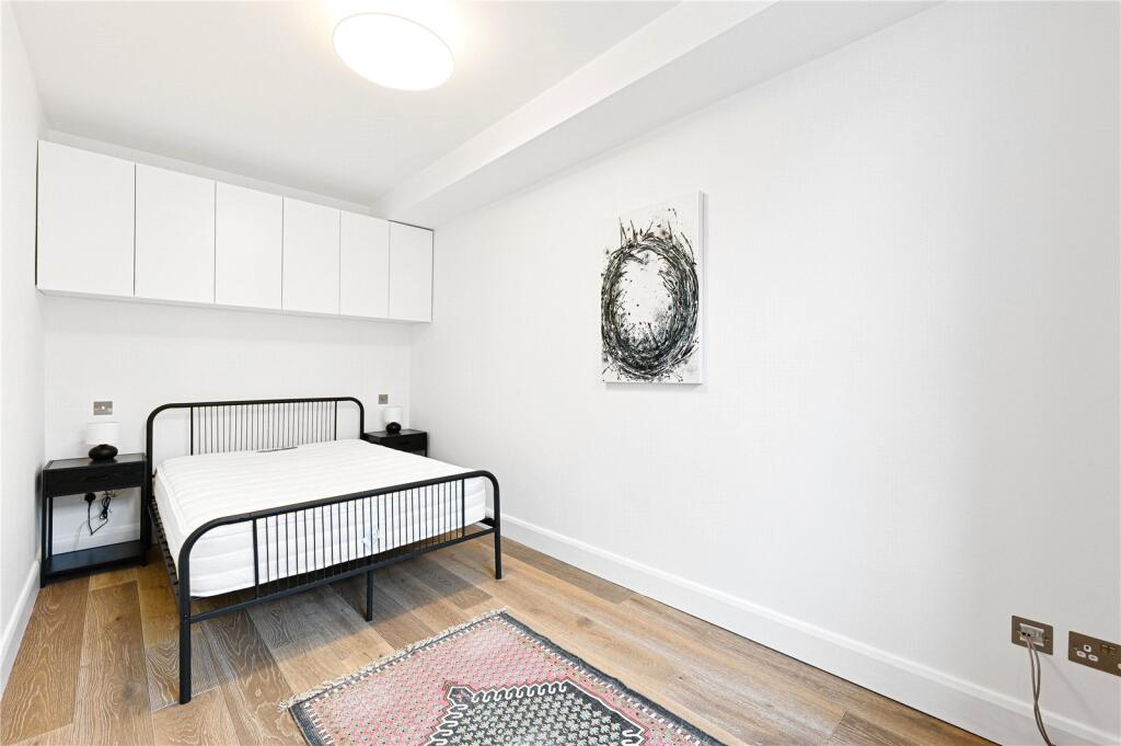 Apartment in London - More