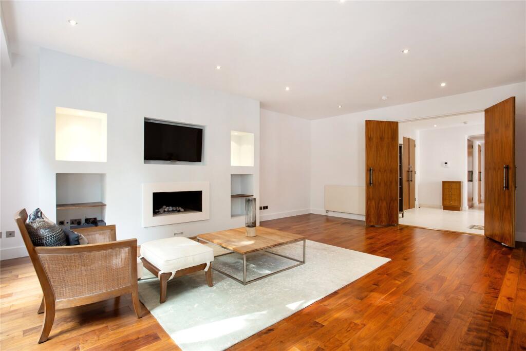 Kensington Court, London, W8 - View 4