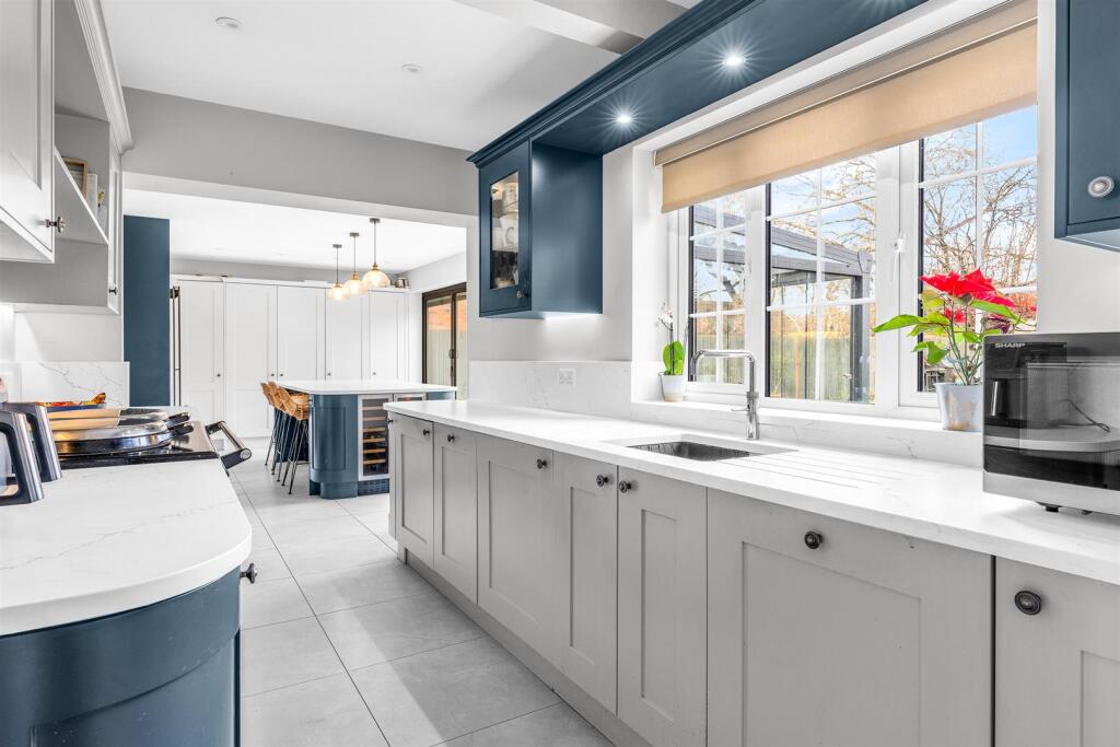 Additional image 8 of Youngs Rise, Welwyn Garden City