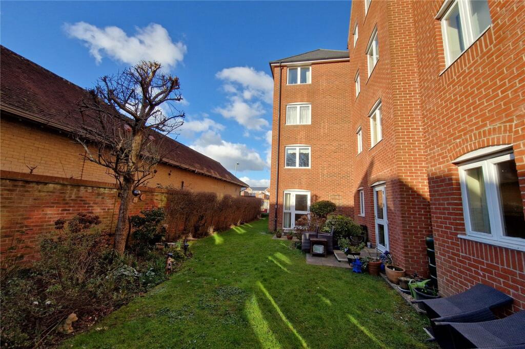 Springwell, Havant, Hampshire, PO9 - View 5
